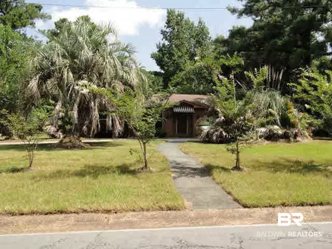 101 Windsor Dr, Daphne, AL 36526 photo 1