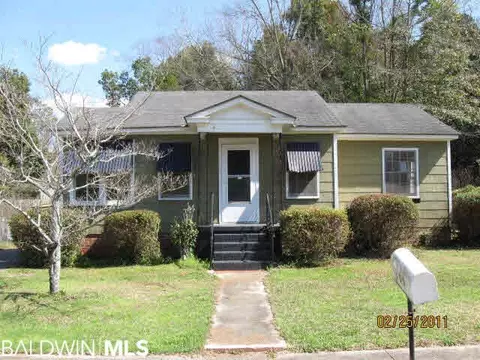 209 Pinehill Dr, Mobile, AL 36606 photo 1
