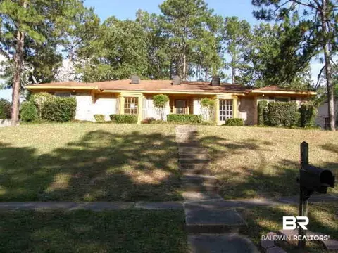 820 Ingleside Dr, Mobile, AL 36608 photo 1