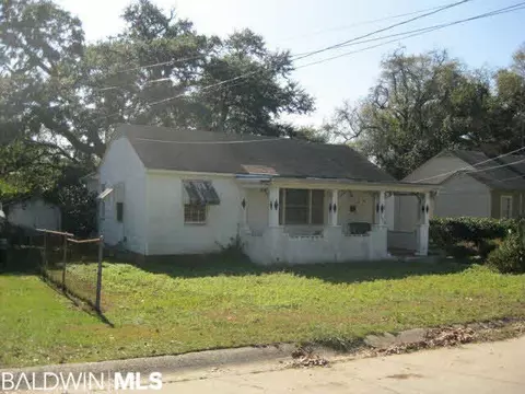 2071 E Victory Dr, Mobile, AL 36606 photo 1