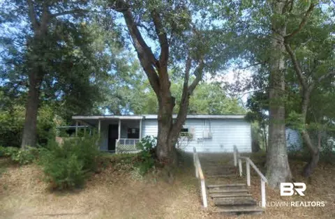 520 Sixth Ave, Chickasaw, AL 36611 photo 1