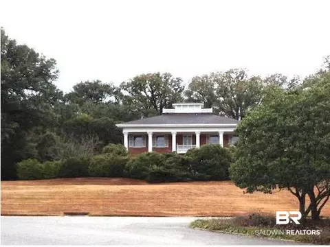 662 W Montcliff Dr, Mobile, AL 36609 photo 1
