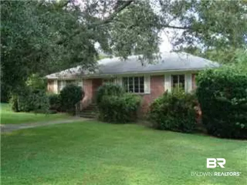 3828 Hillcrest Ln, Mobile, AL 36693 photo 1