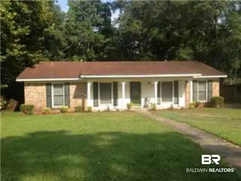 2709 E Woodcliff Dr, Mobile, AL 36693 photo 1