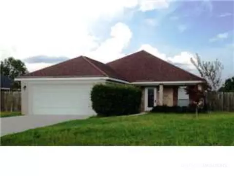 3221 Bloomington Dr, Mobile, AL 36695 photo 1