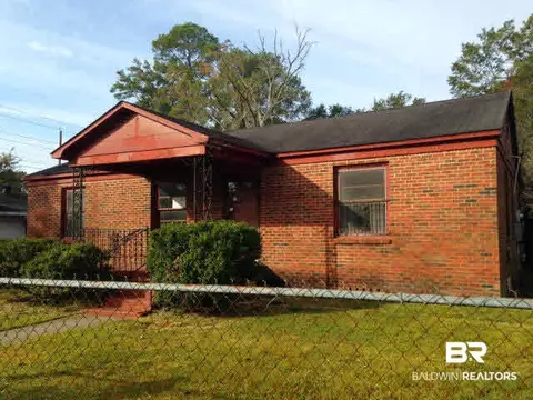 53 Geronimo St, Chickasaw, AL 36611 photo 1