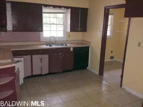 1035 W St Moritz Dr, Mobile, AL 36608 photo 6