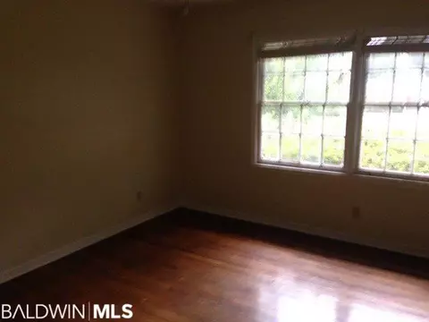 1035 W St Moritz Dr, Mobile, AL 36608 photo 9