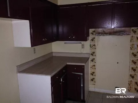 1035 W St Moritz Dr, Mobile, AL 36608 photo 8
