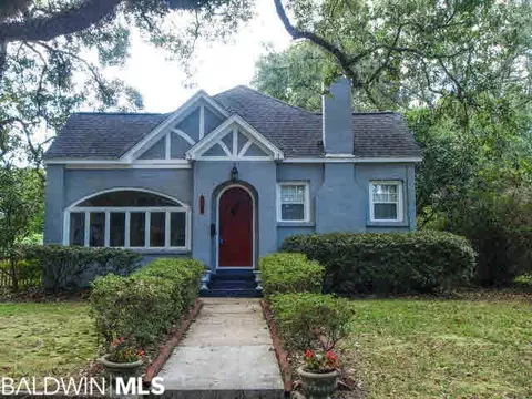 141 Florence Pl, Mobile, AL 36607 photo 1