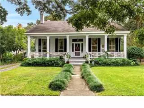 1005 Augusta St, Mobile, AL 36604 photo 1