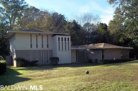 309 E Indian Creek Dr, Mobile, AL 36607 photo 1
