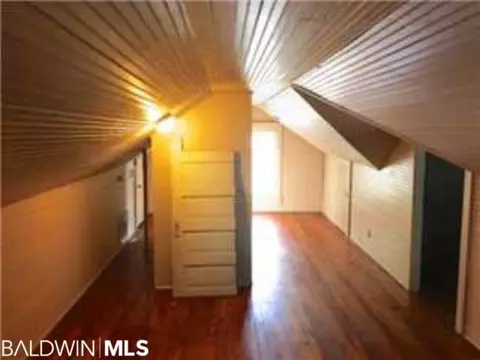 216 Hazel St, Mobile, AL 36607 photo 4