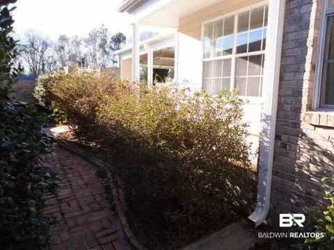 21 Stonebridge Ct, Mobile, AL 36608 photo 2