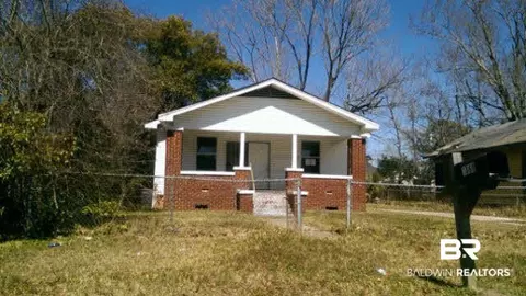 1860 Kibby St, Mobile, AL 36606 photo 1