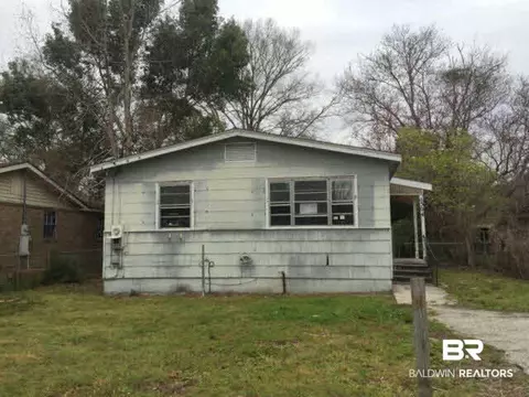 504 Third Ave, Chickasaw, AL 36611 photo 1