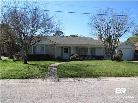 2801 S Chadwick Dr, Mobile, AL 36606 photo 1