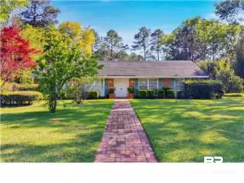 3905 Pembrocke Ave, Mobile, AL 36608 photo 1