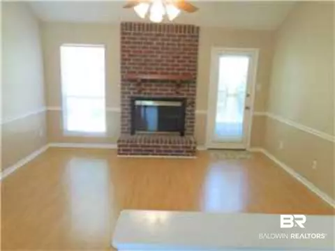 1319 Burnt Tree Dr, Mobile, AL 36695 photo 2