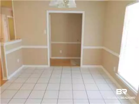 1319 Burnt Tree Dr, Mobile, AL 36695 photo 4