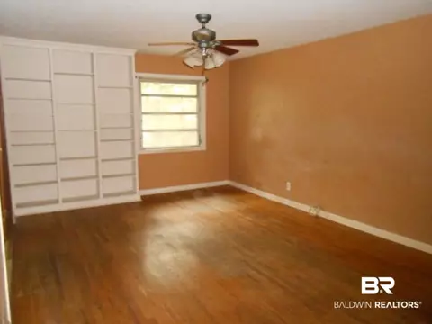 4600 Brookmoor Dr, Mobile, AL 36618 photo 2