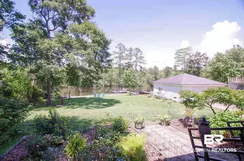 617 E Gilbert Dr, Satsuma, AL 36572 photo 2