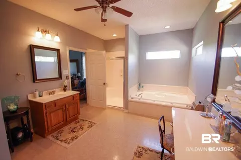 617 E Gilbert Dr, Satsuma, AL 36572 photo 7
