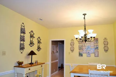 910 Wesley Ave, Mobile, AL 36609 photo 8