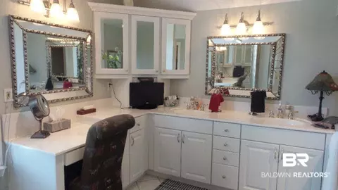213 E Pine St, Atmore, AL 36502 photo 6