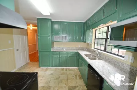 4204 Arcturus Ln, Mobile, AL 36693 photo 5