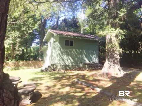 5 Spring Bank Rd, Mobile, AL 36608 photo 2