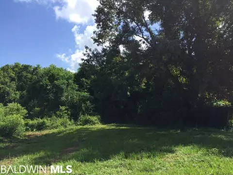565 Marcus Dr, Mobile, AL 36609 photo 2