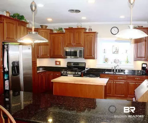 262 Woodlands Ave, Mobile, AL 36607 photo 2