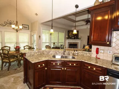 735 Natchez Trail Ct, Mobile, AL 36609 photo 11