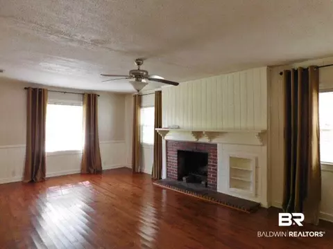 27 Chadwick Ct, Mobile, AL 36606 photo 4