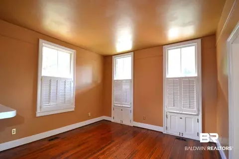 207 S Cedar St, Mobile, AL 36602 photo 4