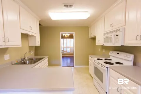 809 Henckley Ave, Mobile, AL 36609 photo 14
