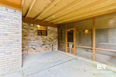 605 E Gilbert Dr, Satsuma, AL 36572 photo 3