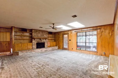 605 E Gilbert Dr, Satsuma, AL 36572 photo 9