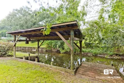 605 E Gilbert Dr, Satsuma, AL 36572 photo 5