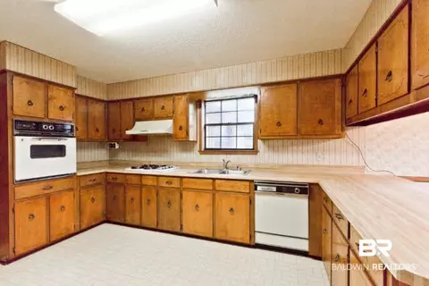 605 E Gilbert Dr, Satsuma, AL 36572 photo 10
