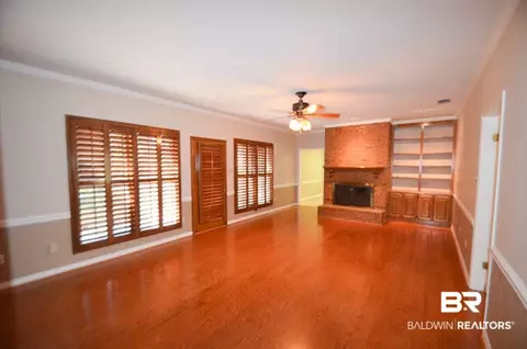 5709 S Regency Ct, Mobile, AL 36609 photo 4