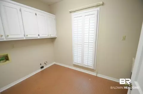 5709 S Regency Ct, Mobile, AL 36609 photo 6