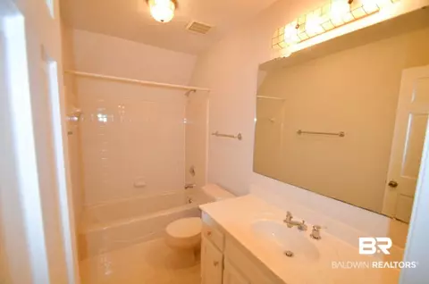 5709 S Regency Ct, Mobile, AL 36609 photo 12
