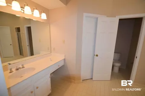 5709 S Regency Ct, Mobile, AL 36609 photo 15