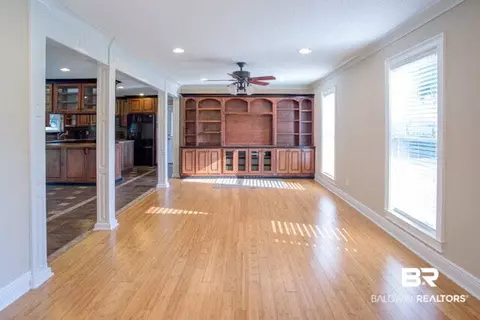 3311 Meadow Ln, Mobile, AL 36618 photo 3
