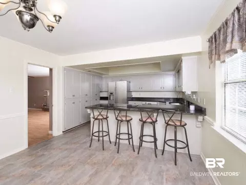5805 Helen Dr, Mobile, AL 36618 photo 7