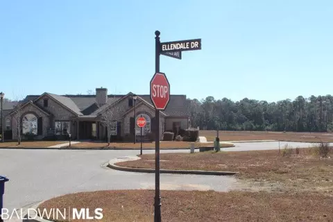 1902 Holmes Ave #1902, Foley, AL 36535 photo 2