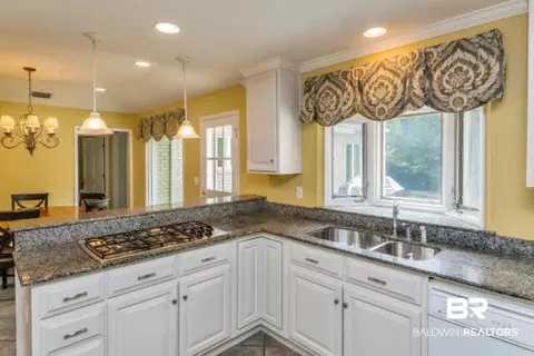 266 Suffolk Rd, Mobile, AL 36608 photo 5