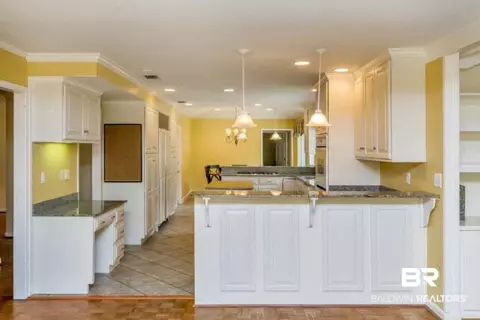 266 Suffolk Rd, Mobile, AL 36608 photo 4